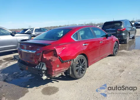 2017 Nissan Altima 2.5 Sr z USA, uszkodzony, nr VIN 1N4AL3AP8HC285703